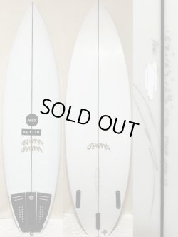 画像1: 【ライダー全員が絶賛する別格モデル】SYSTM / "RAZOR" 5'8" クリア USブランクス/来日シェイプ 