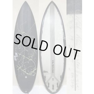 画像: 【激安!】”JOISTIK/V2MAX 5'8 1/2" Karboload!! ニックシェイプ&フルティント&5FIN 美品!